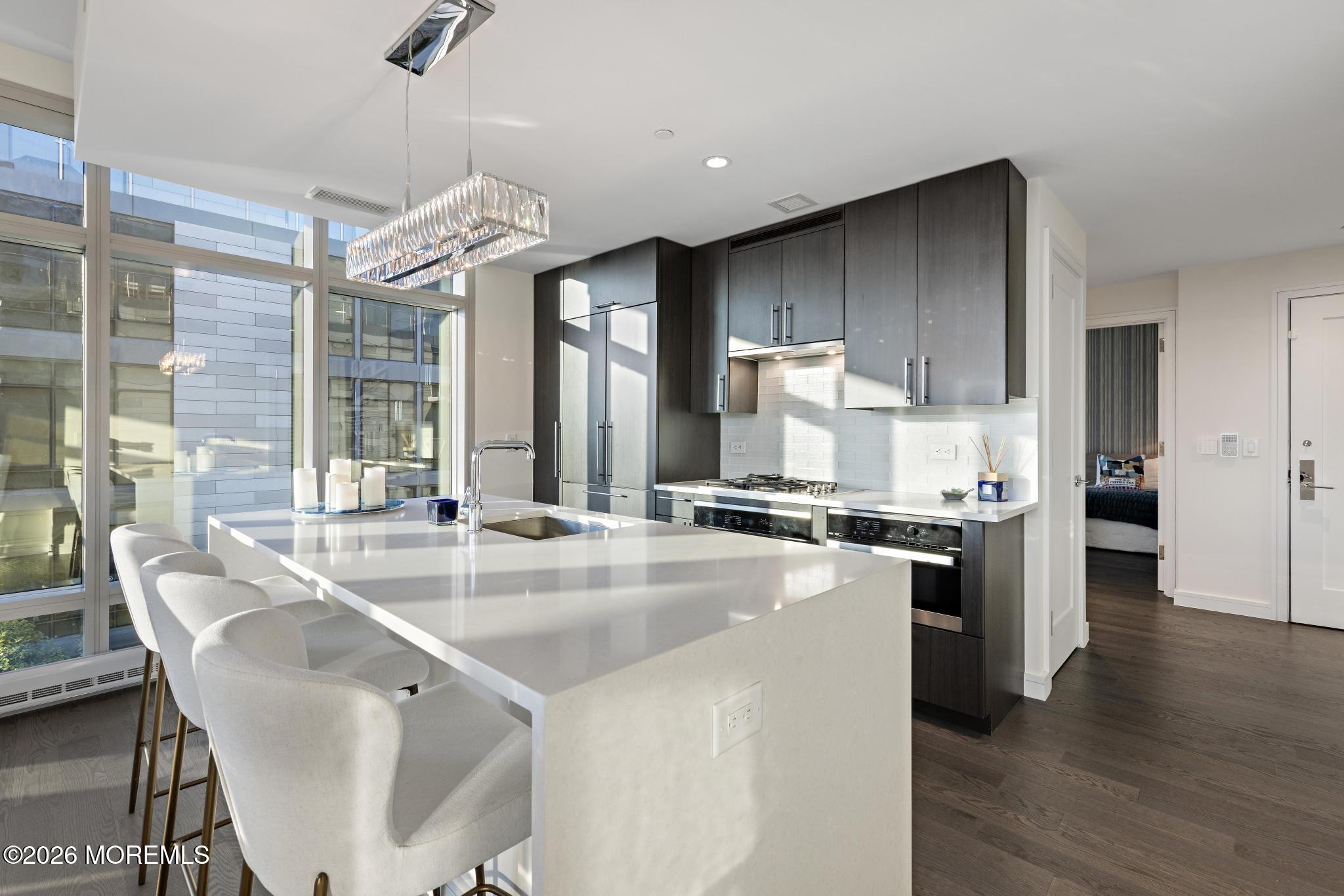 15 Morris Avenue 401