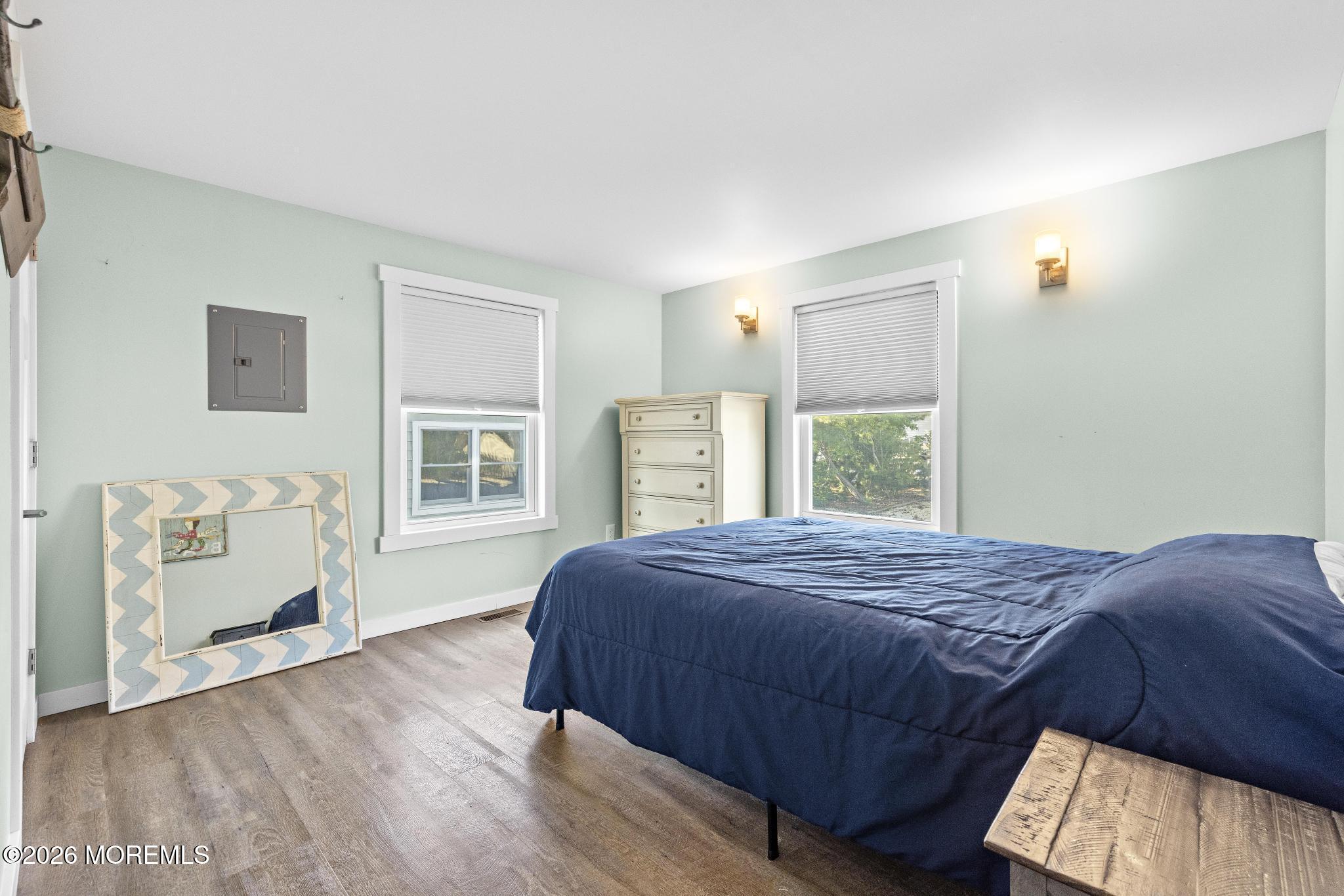 21 E 9th Street