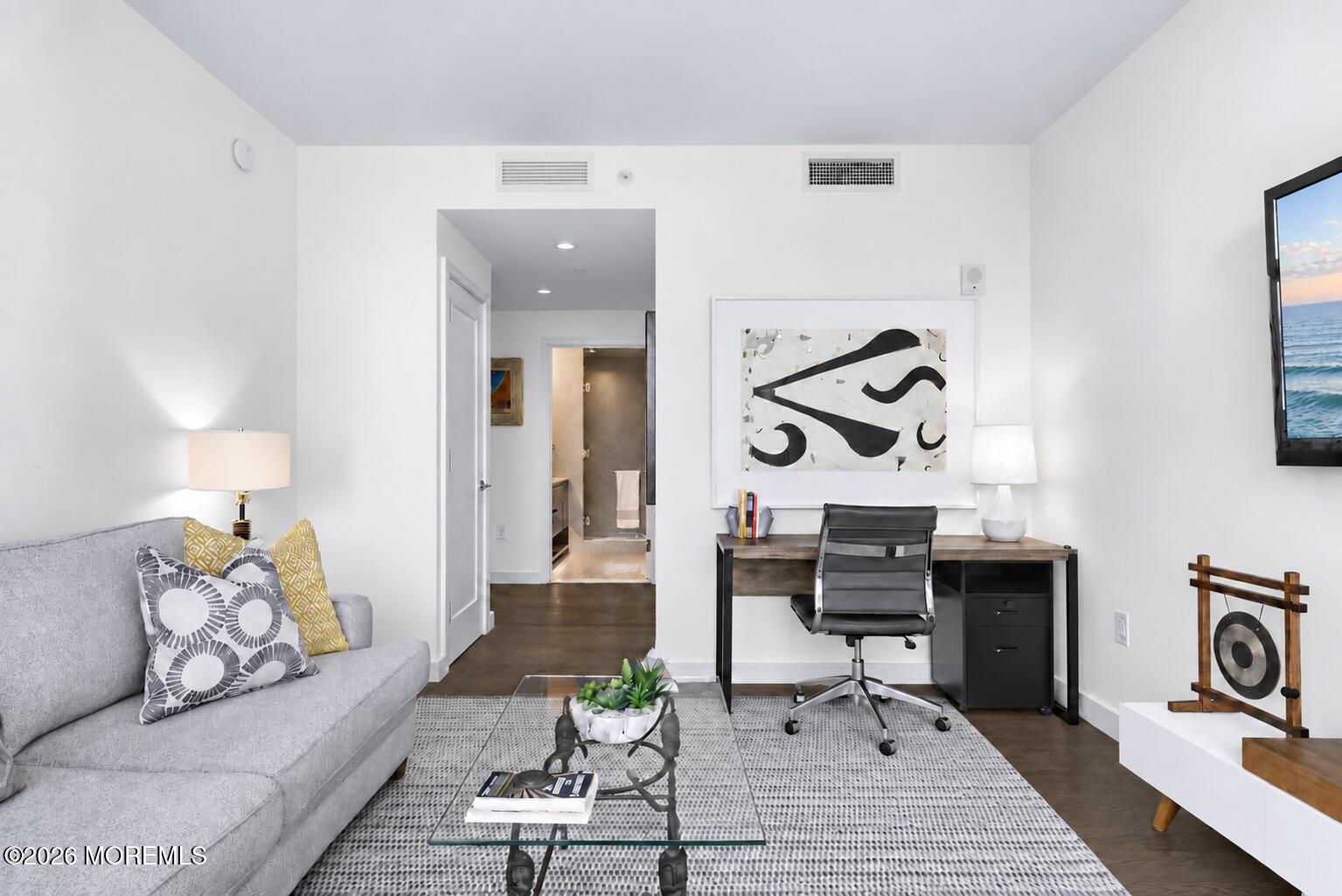 15 Morris Avenue 218