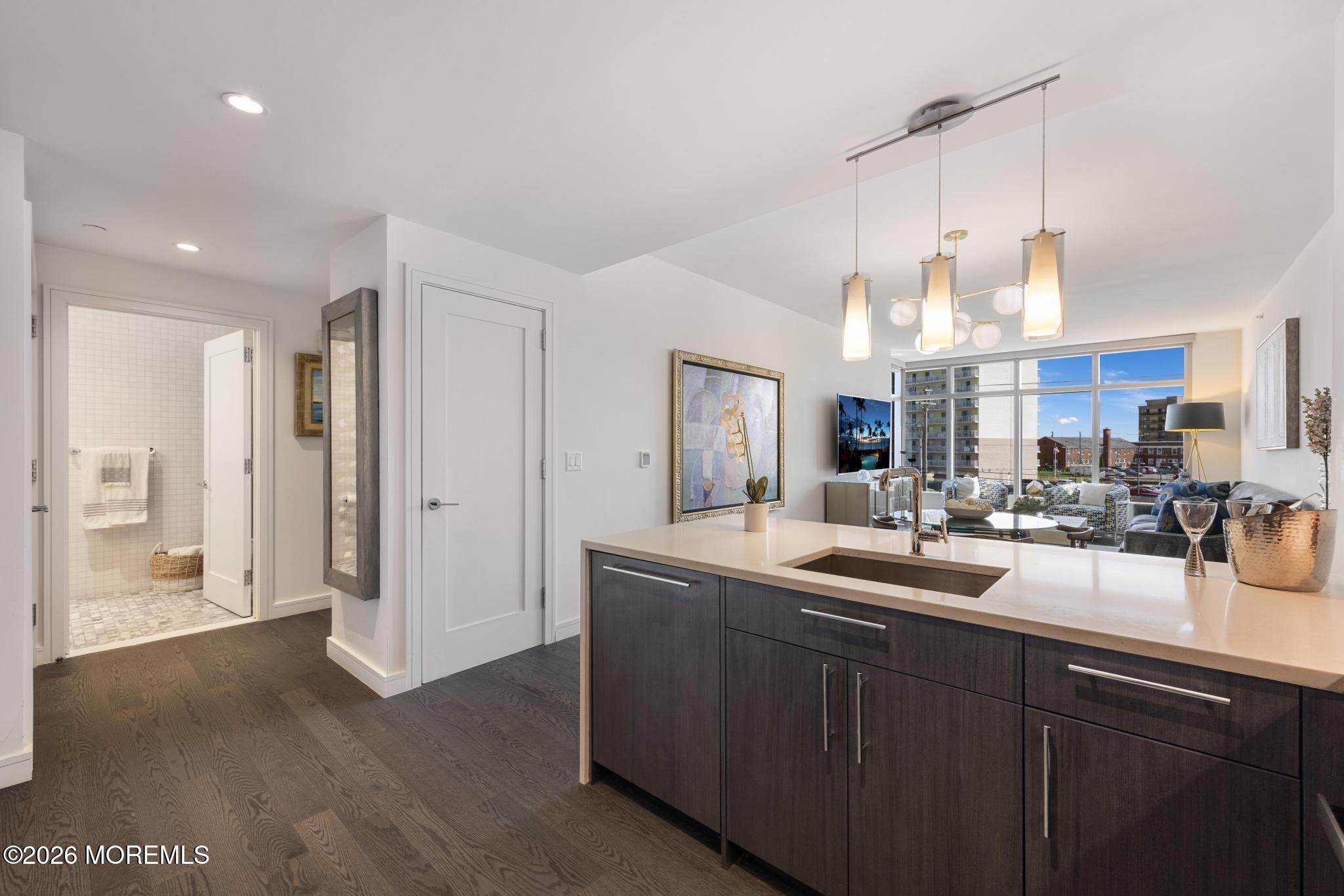 15 Morris Avenue 218