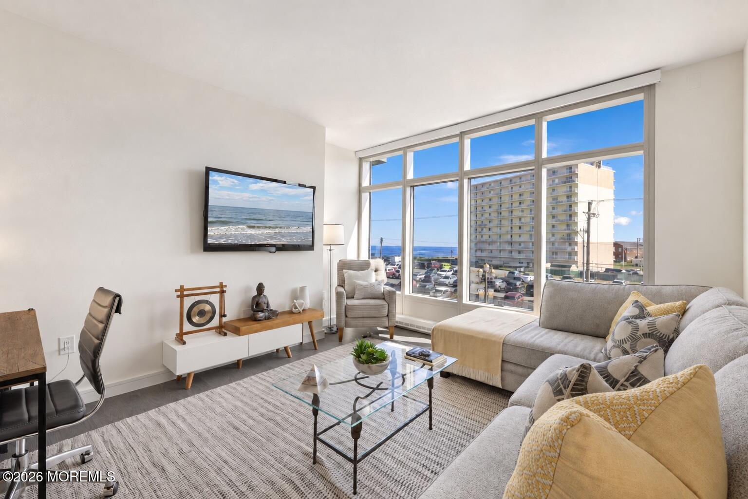 15 Morris Avenue 218