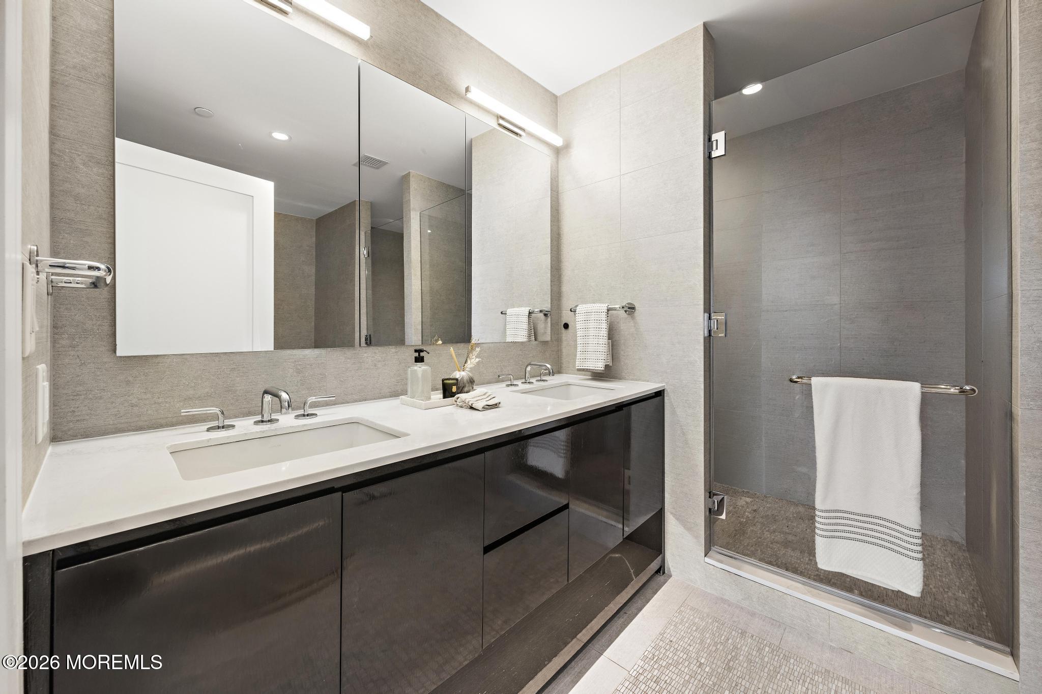 15 Morris Avenue 218