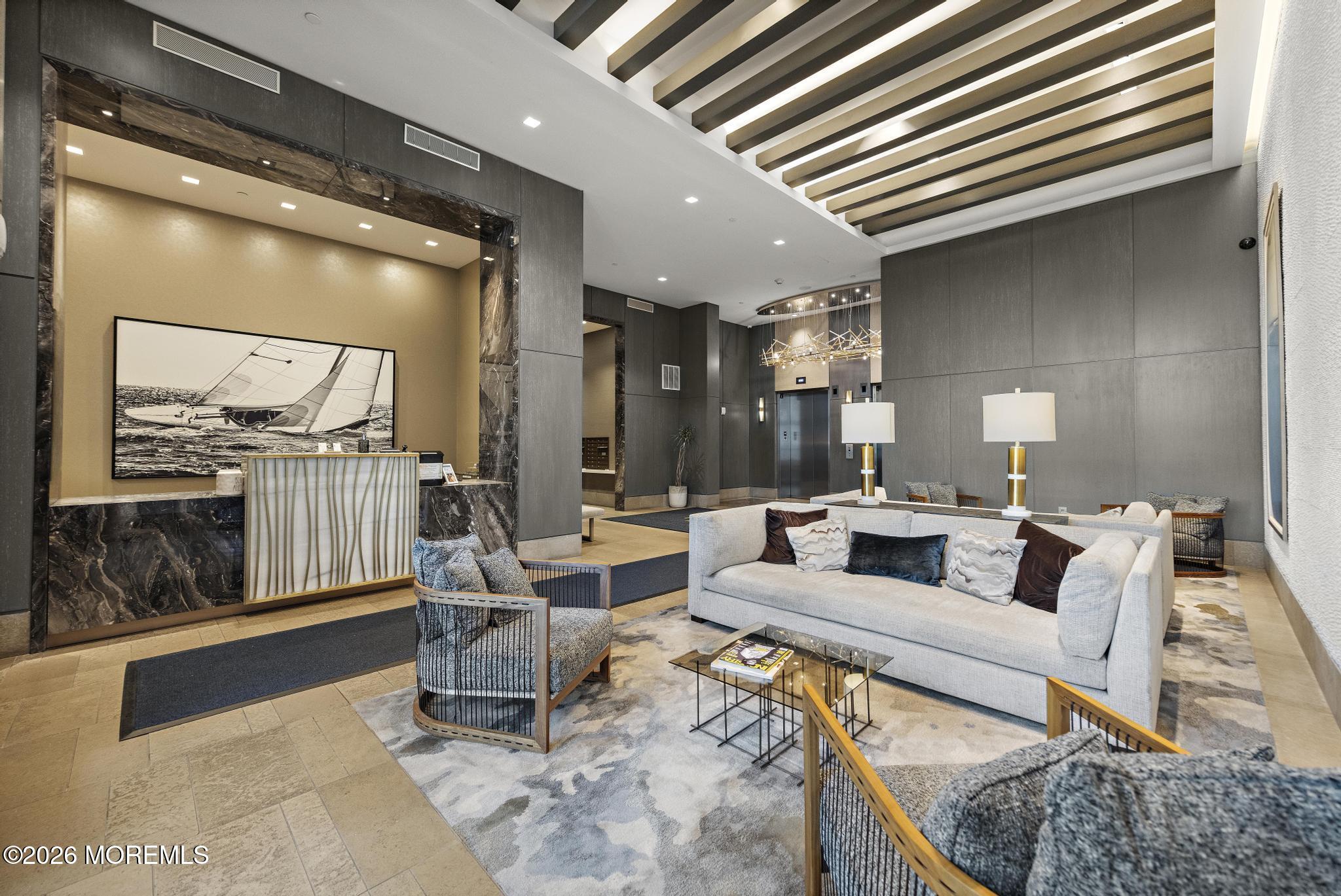 15 Morris Avenue 218