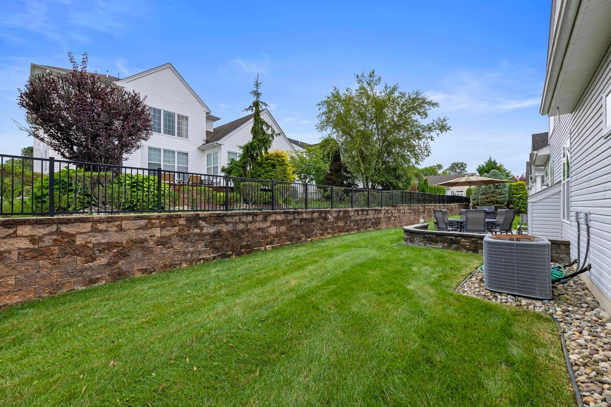 102 Riviera Drive