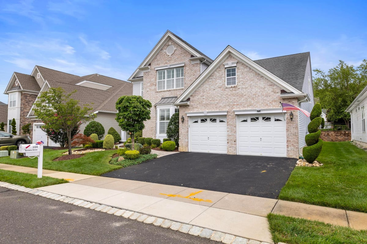 102 Riviera Drive