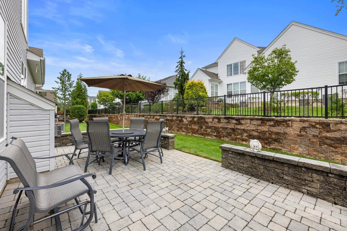 102 Riviera Drive