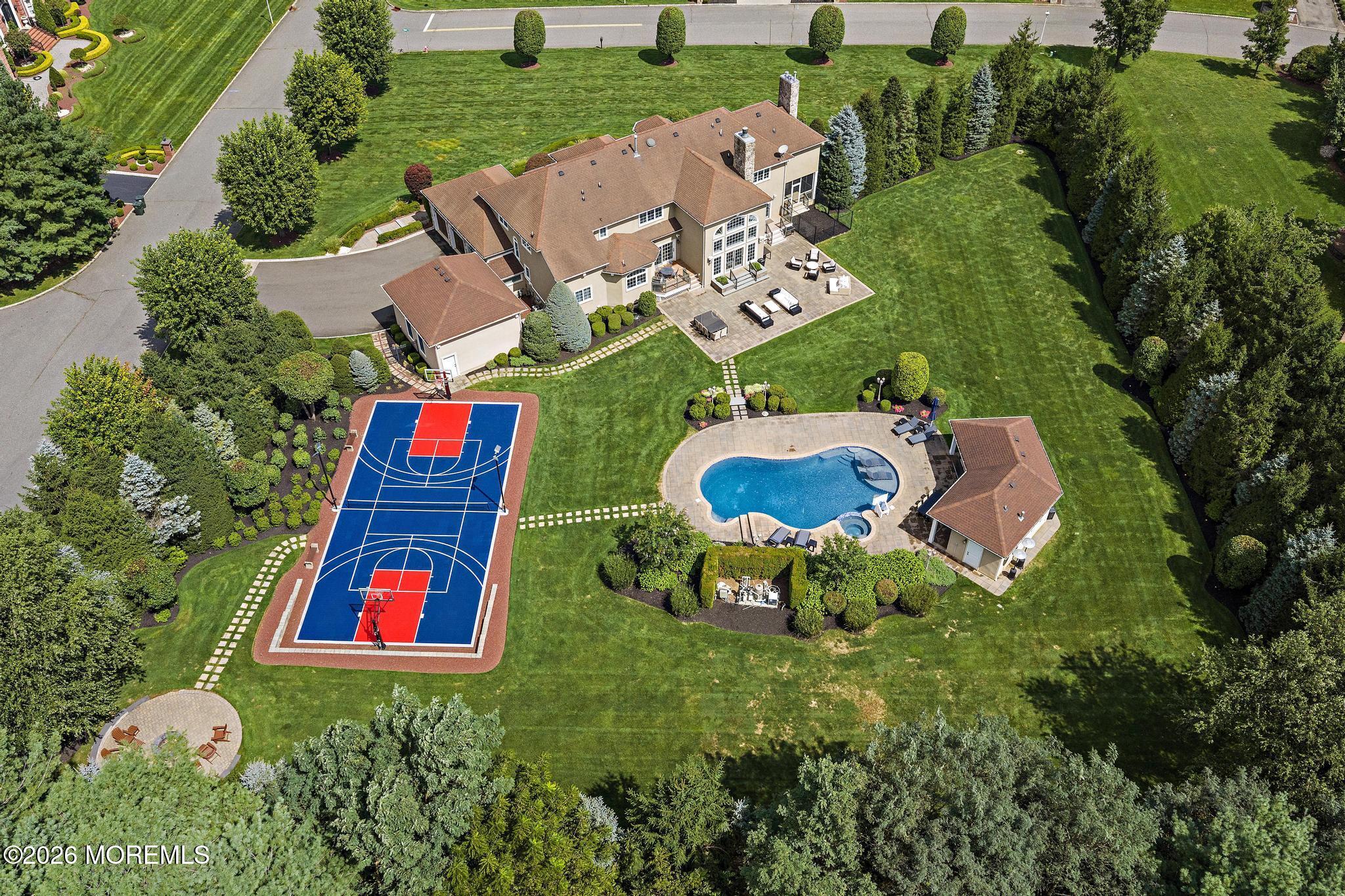 2 Topaz Court