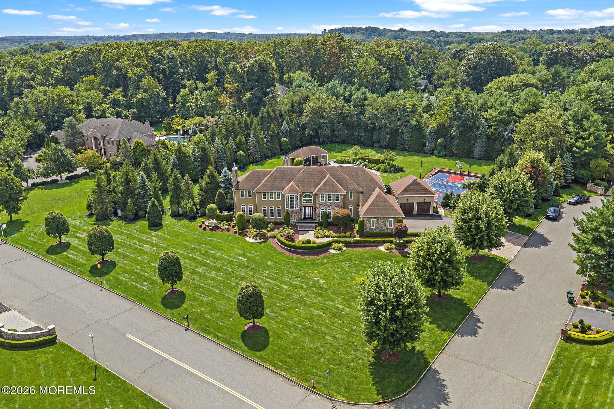 2 Topaz Court