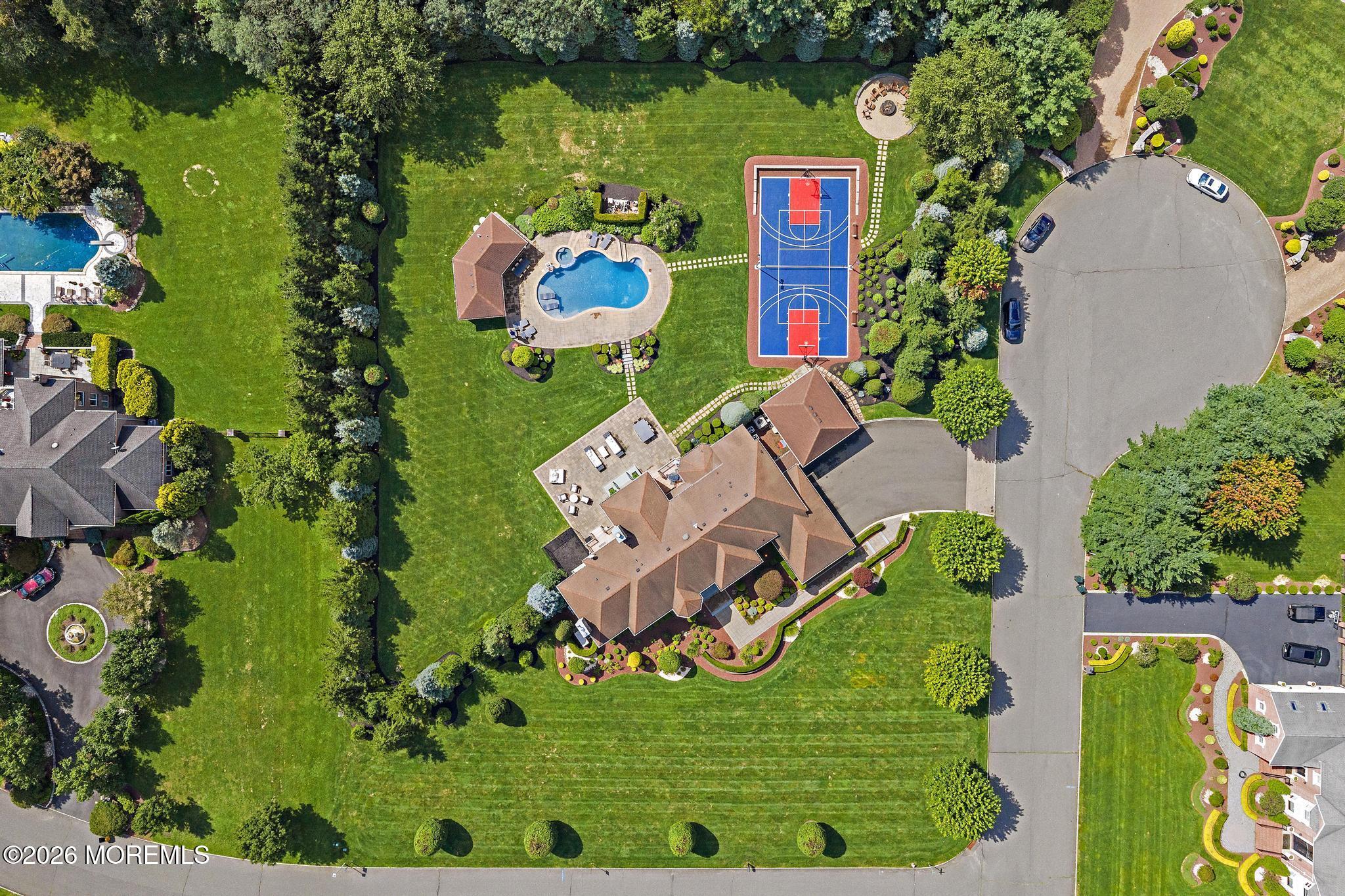 2 Topaz Court