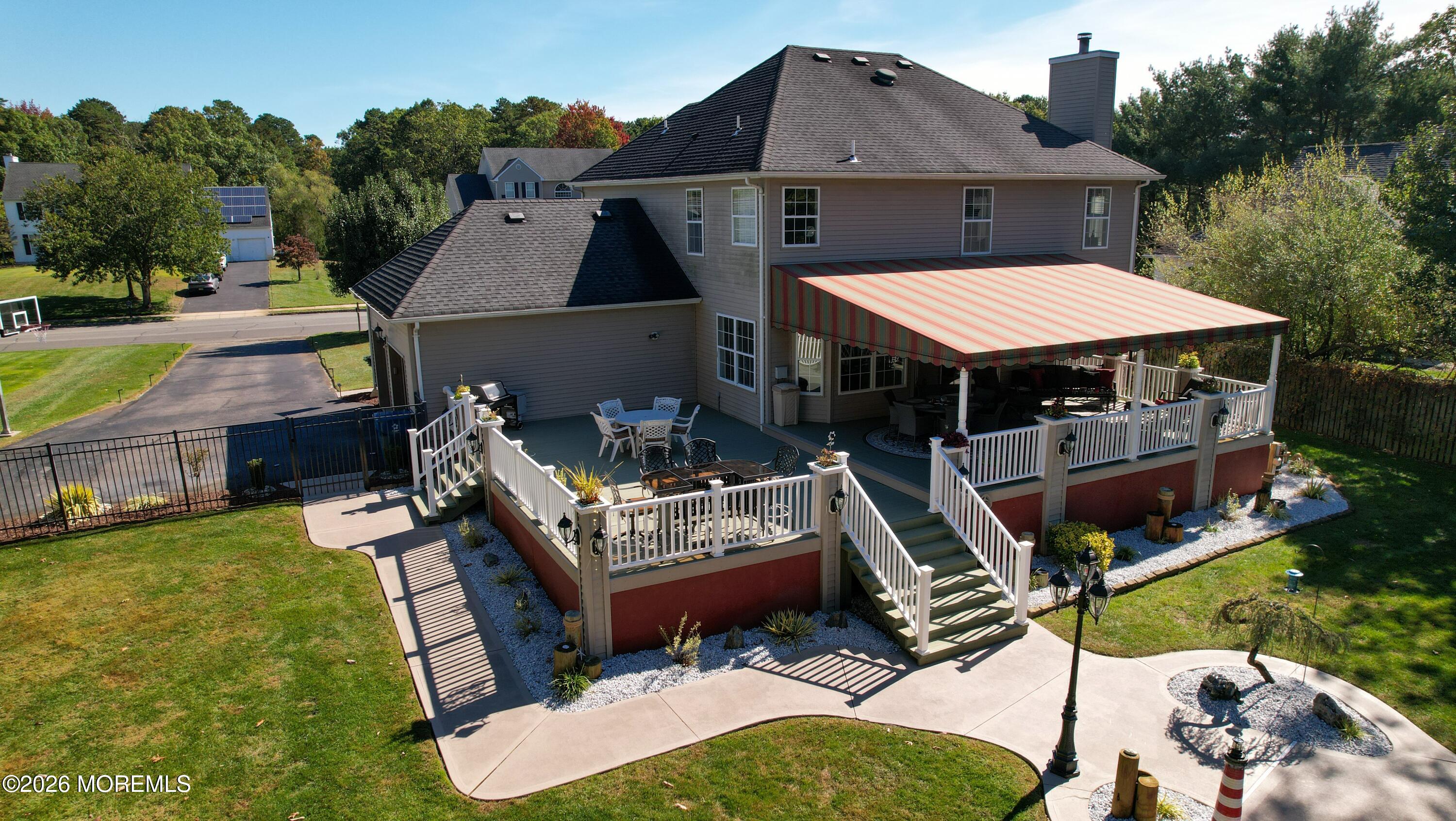 611 Winterberry Boulevard