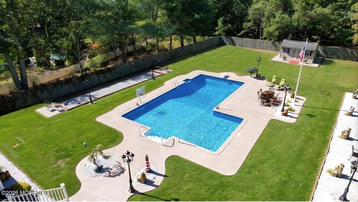 611 Winterberry Boulevard