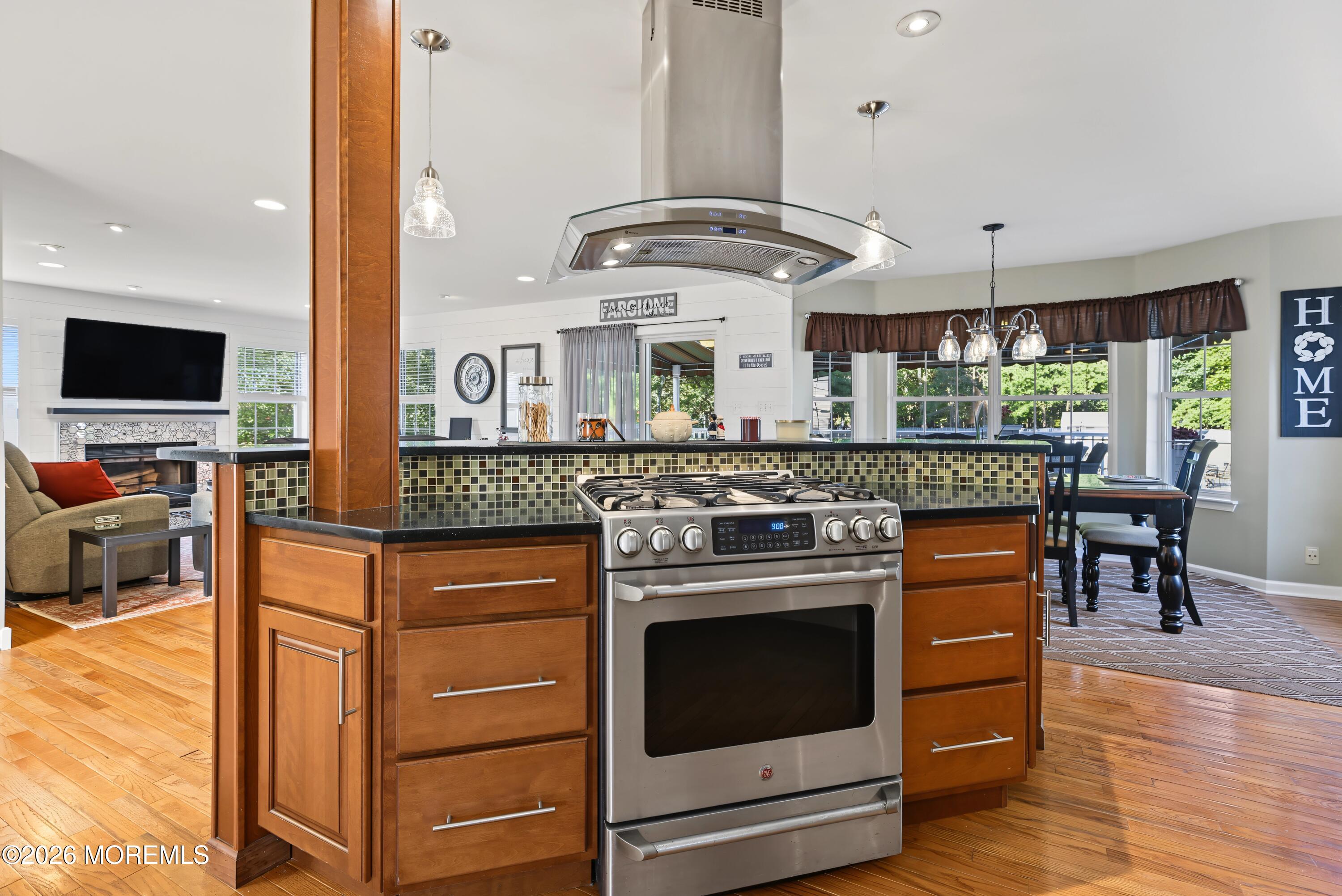 611 Winterberry Boulevard