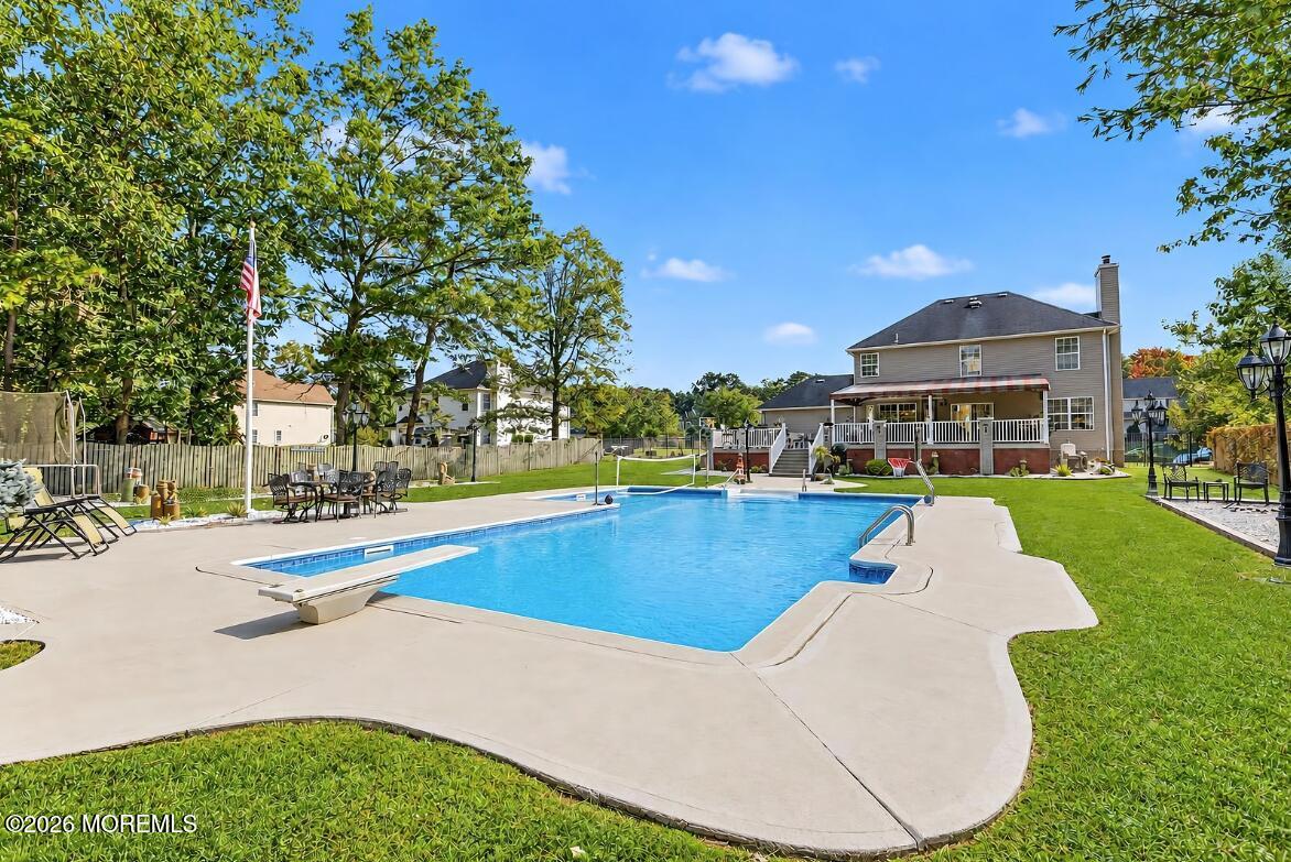 611 Winterberry Boulevard