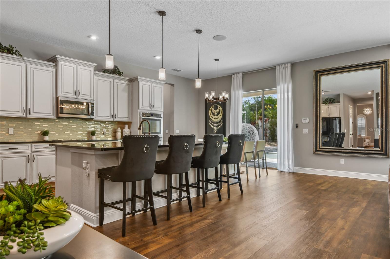 8300 LUDINGTON CIR