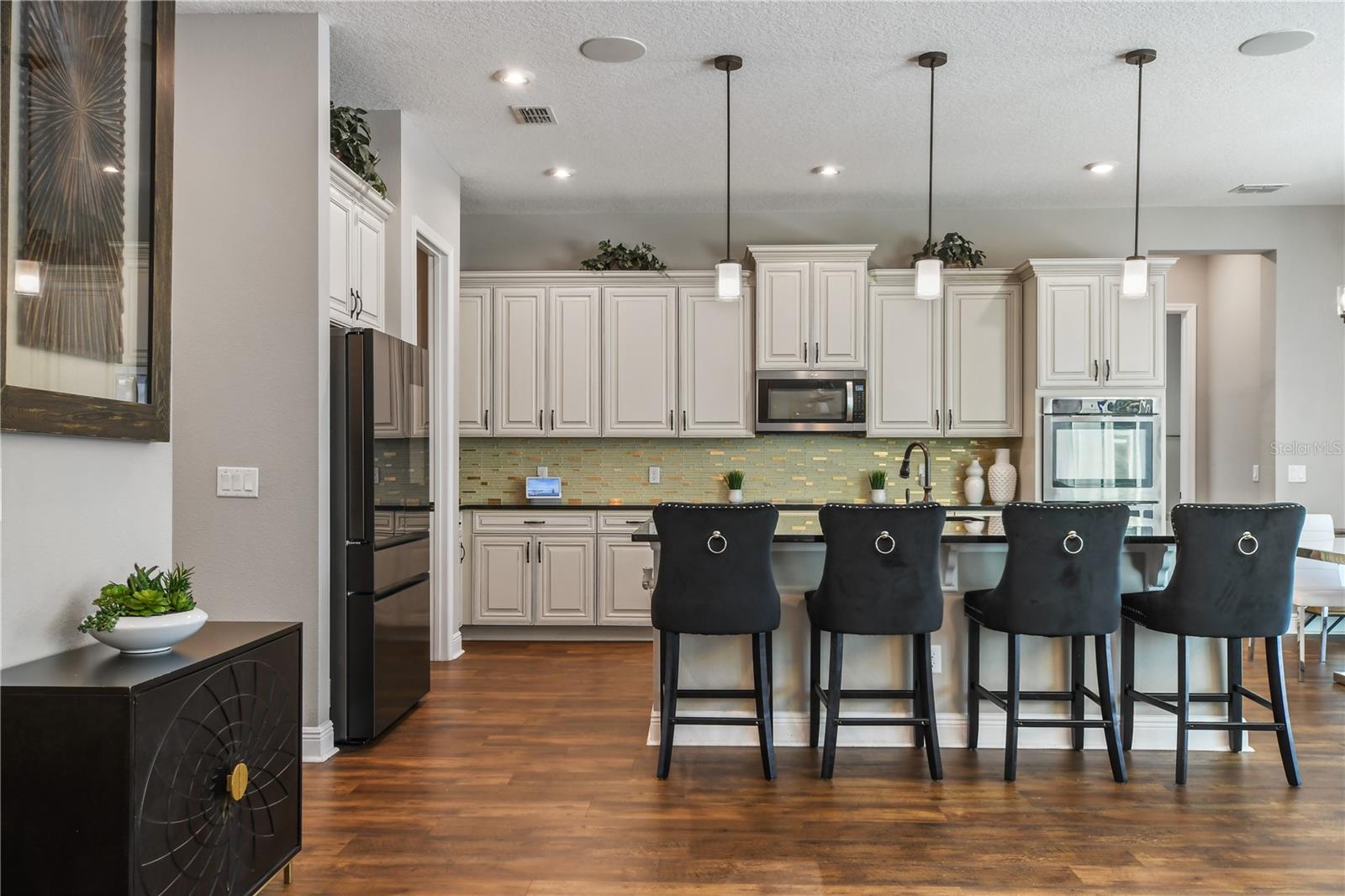 8300 LUDINGTON CIR