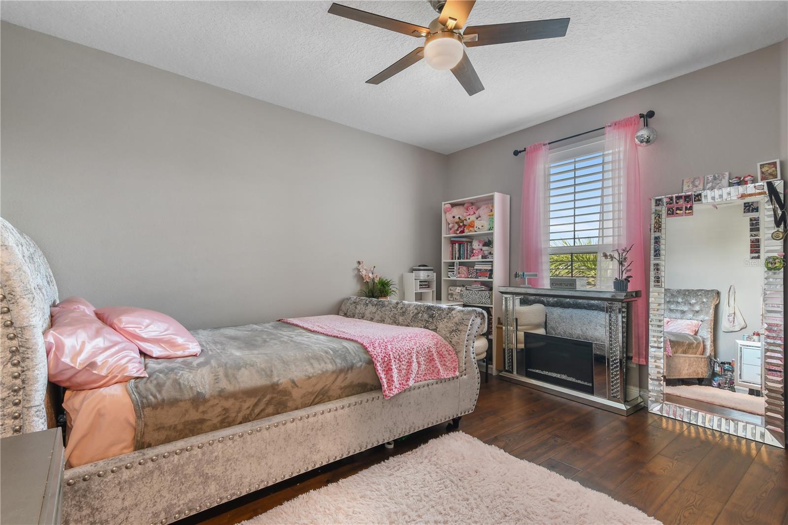 8300 LUDINGTON CIR