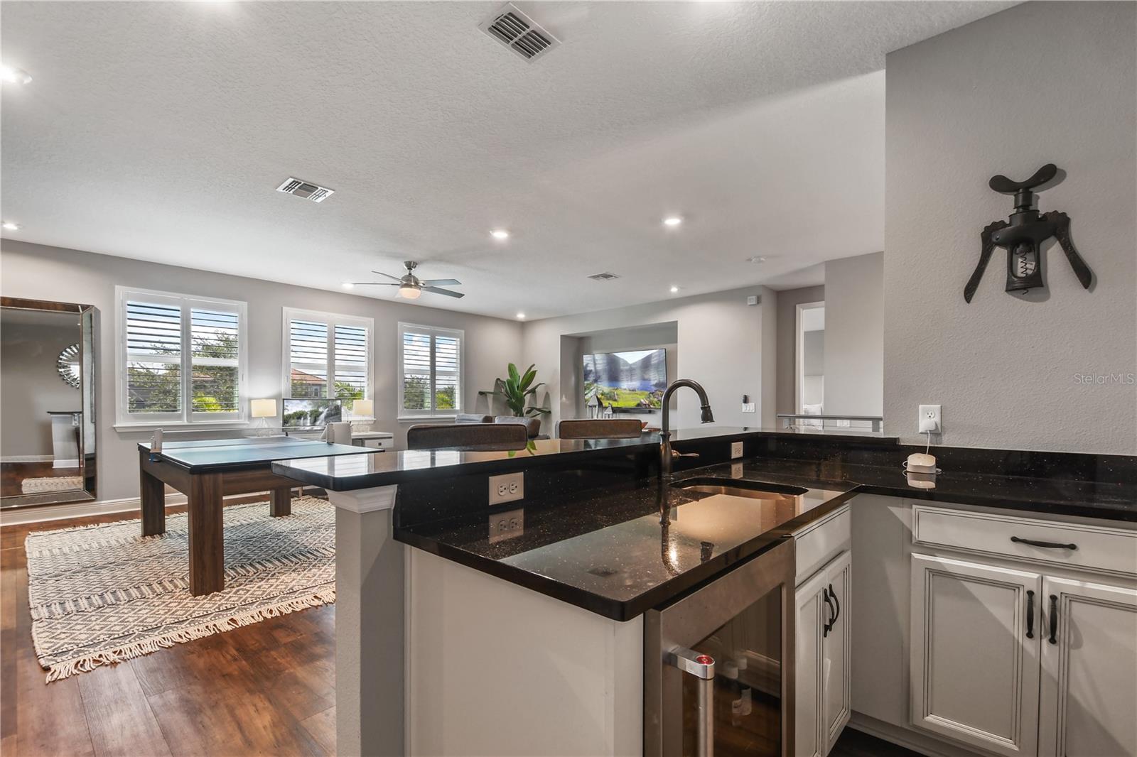8300 LUDINGTON CIR