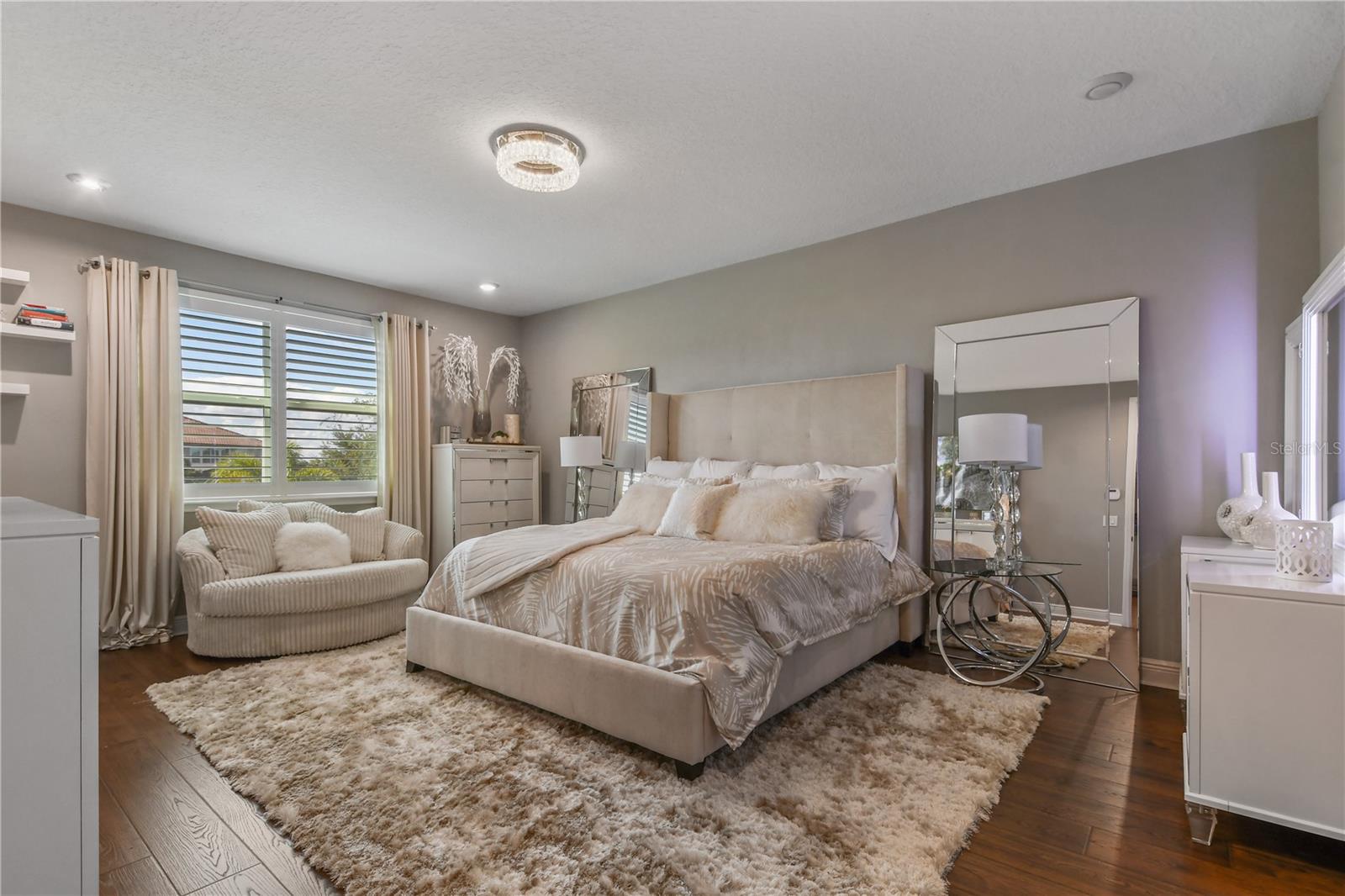 8300 LUDINGTON CIR
