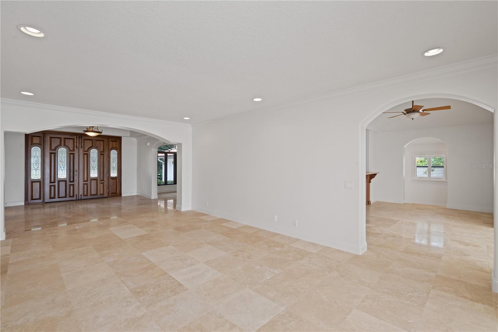 325 MAGNOLIA ST