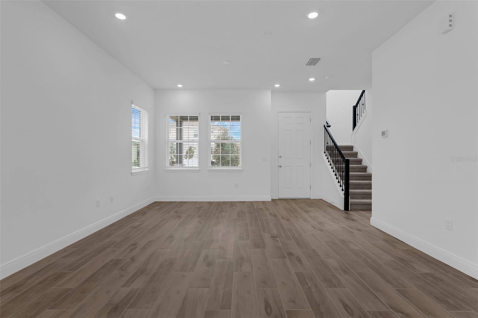 16962 HAMLIN OASIS LOOP