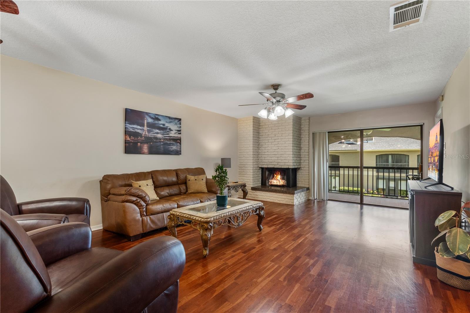 1055 KENSIGNTON PARK DR #317