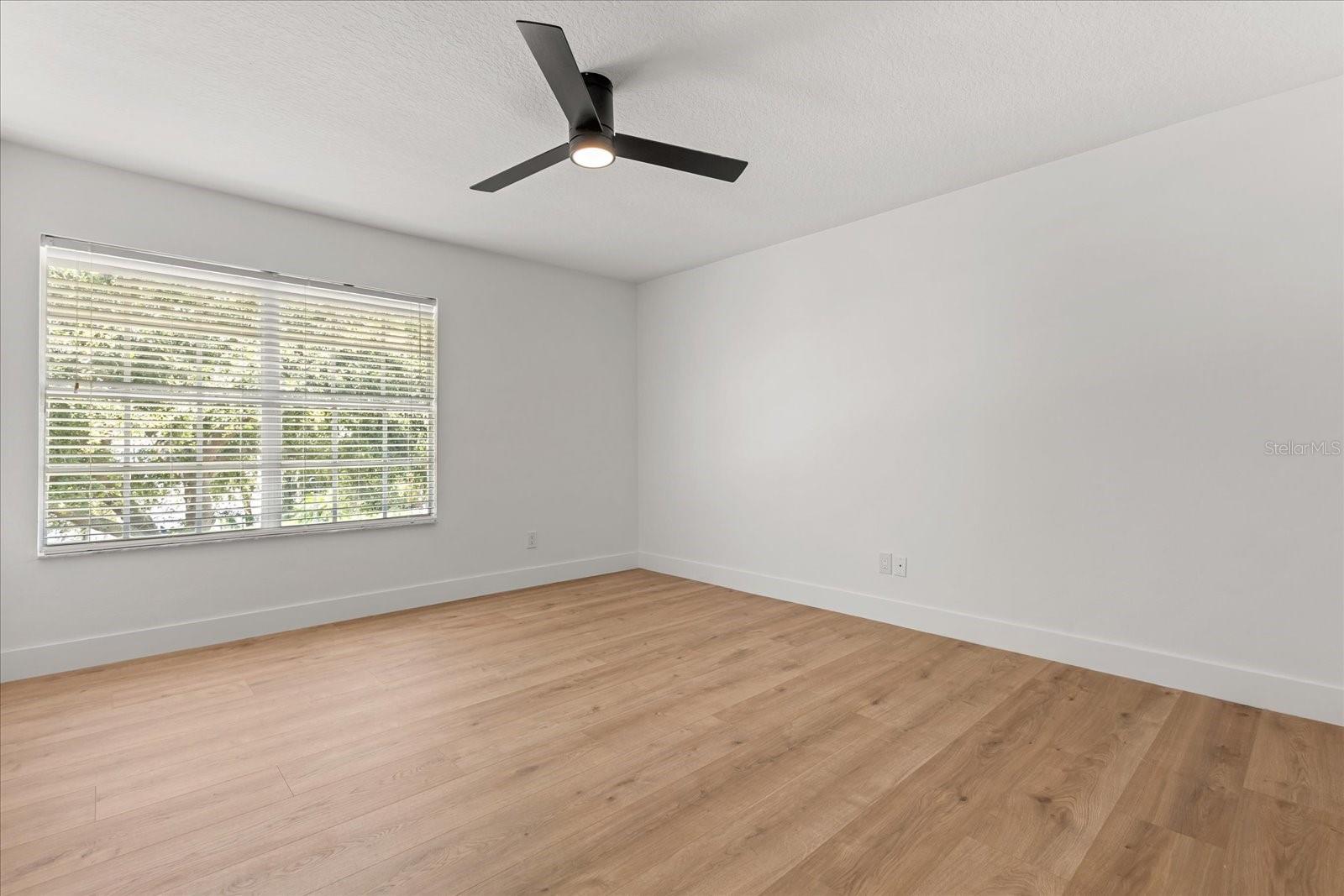 619 LARGOVISTA DR
