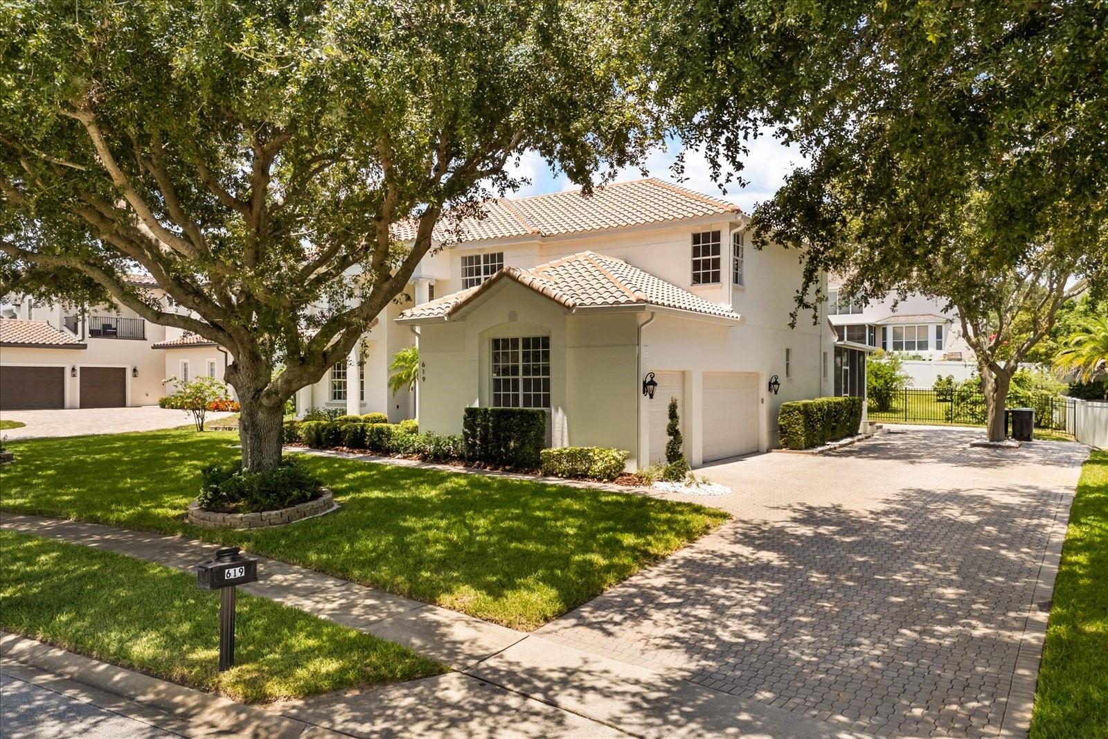 619 LARGOVISTA DR