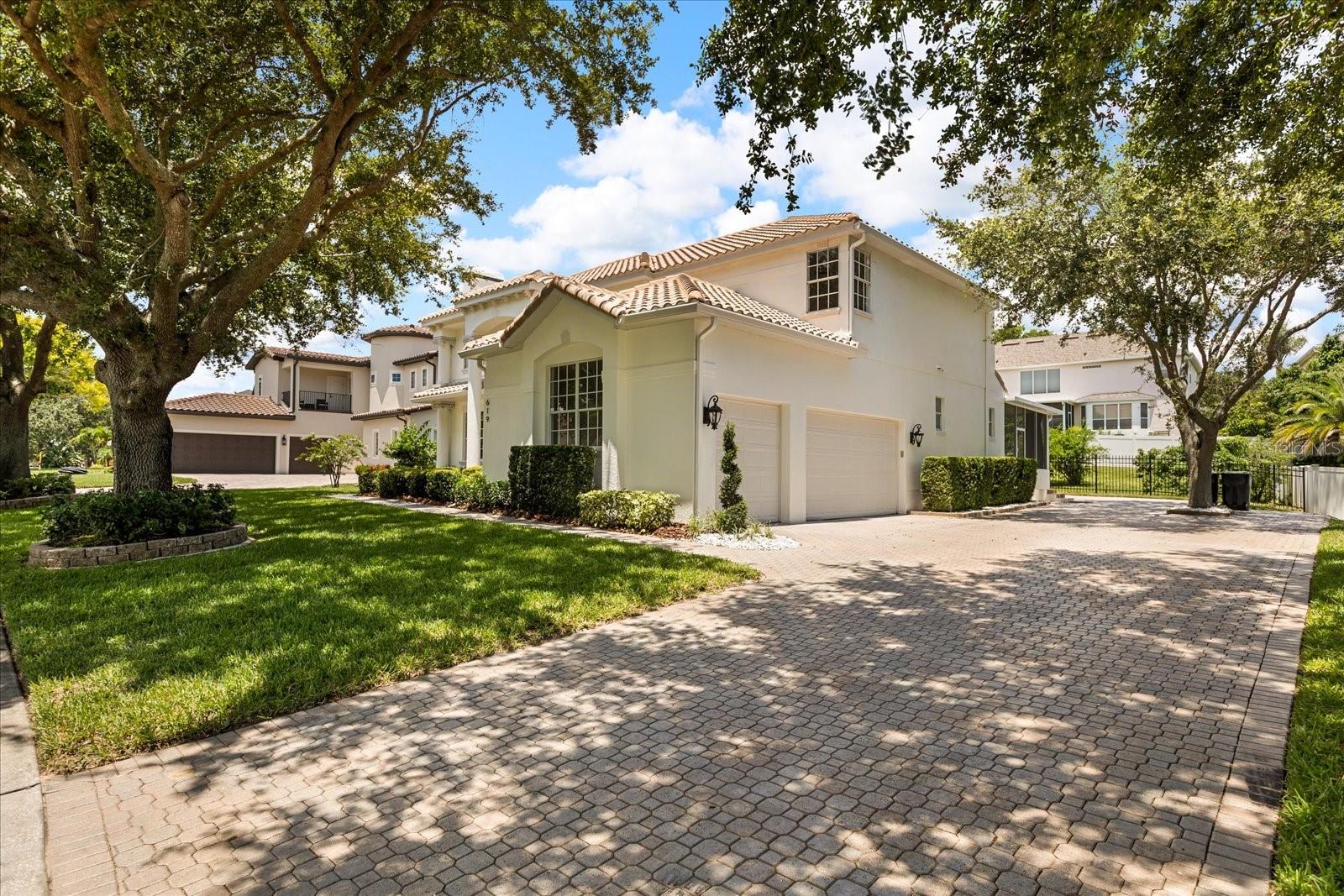 619 LARGOVISTA DR