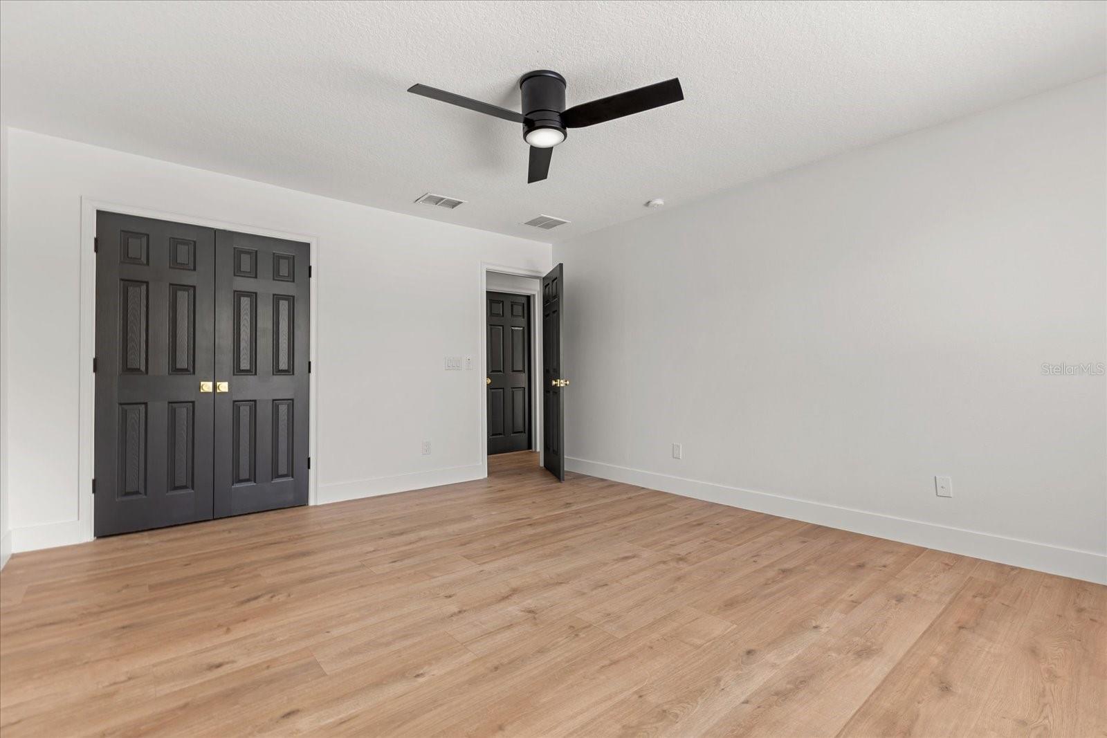 619 LARGOVISTA DR