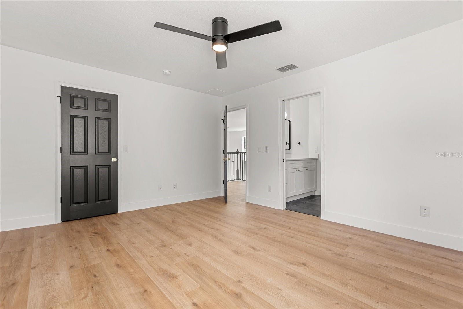 619 LARGOVISTA DR