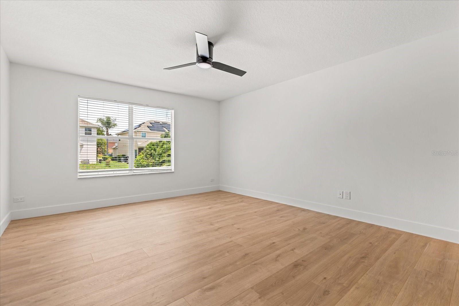 619 LARGOVISTA DR