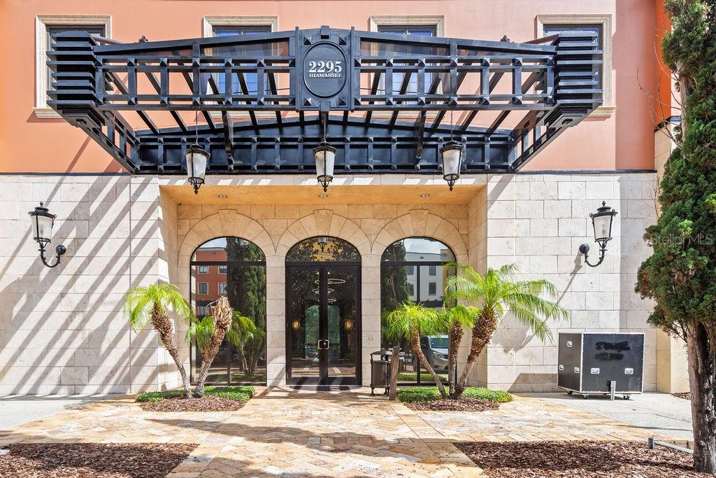 2295 S HIAWASSEE RD #404