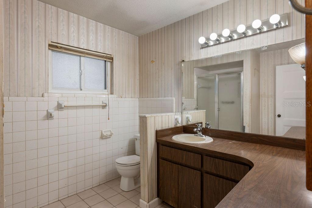 541 LONDON RD