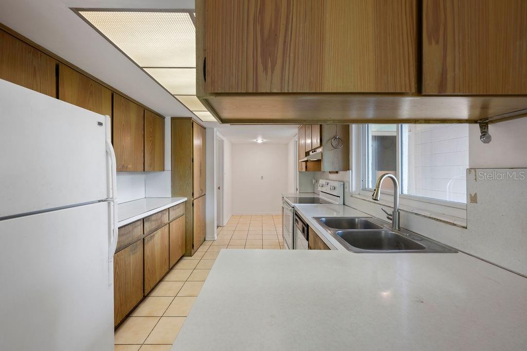 541 LONDON RD