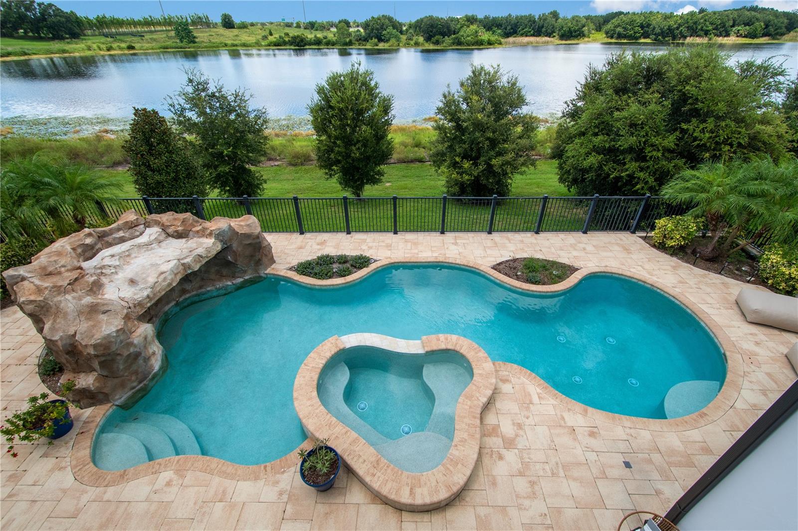 15681 PANTHER LAKE DR