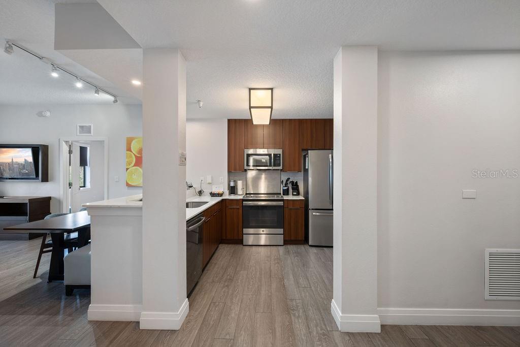 14501 GROVE RESORT AVE #2423