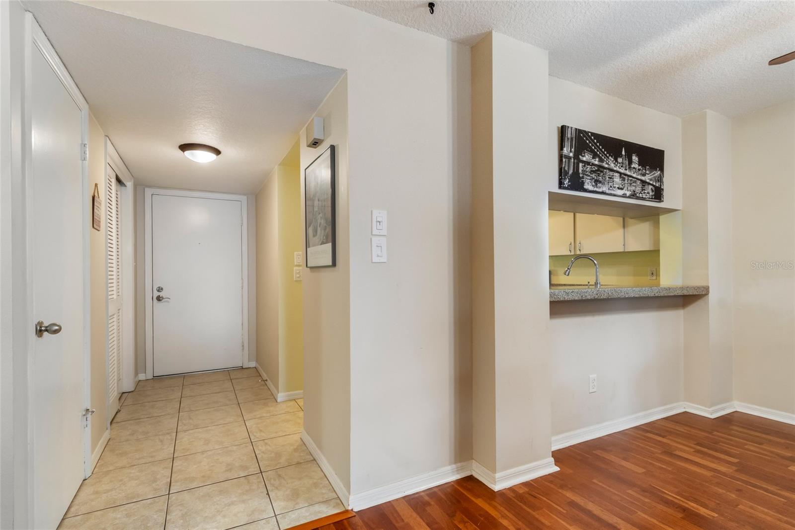 1055 KENSINGTON PARK DR #317