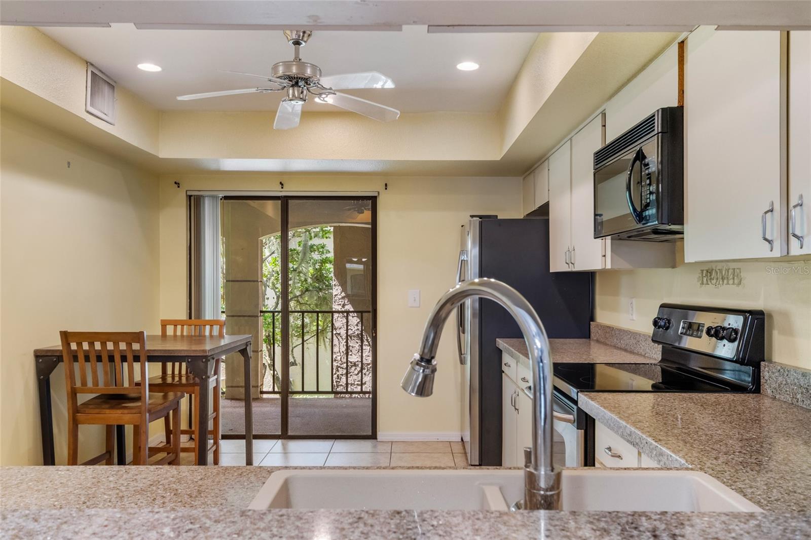 1055 KENSINGTON PARK DR #317