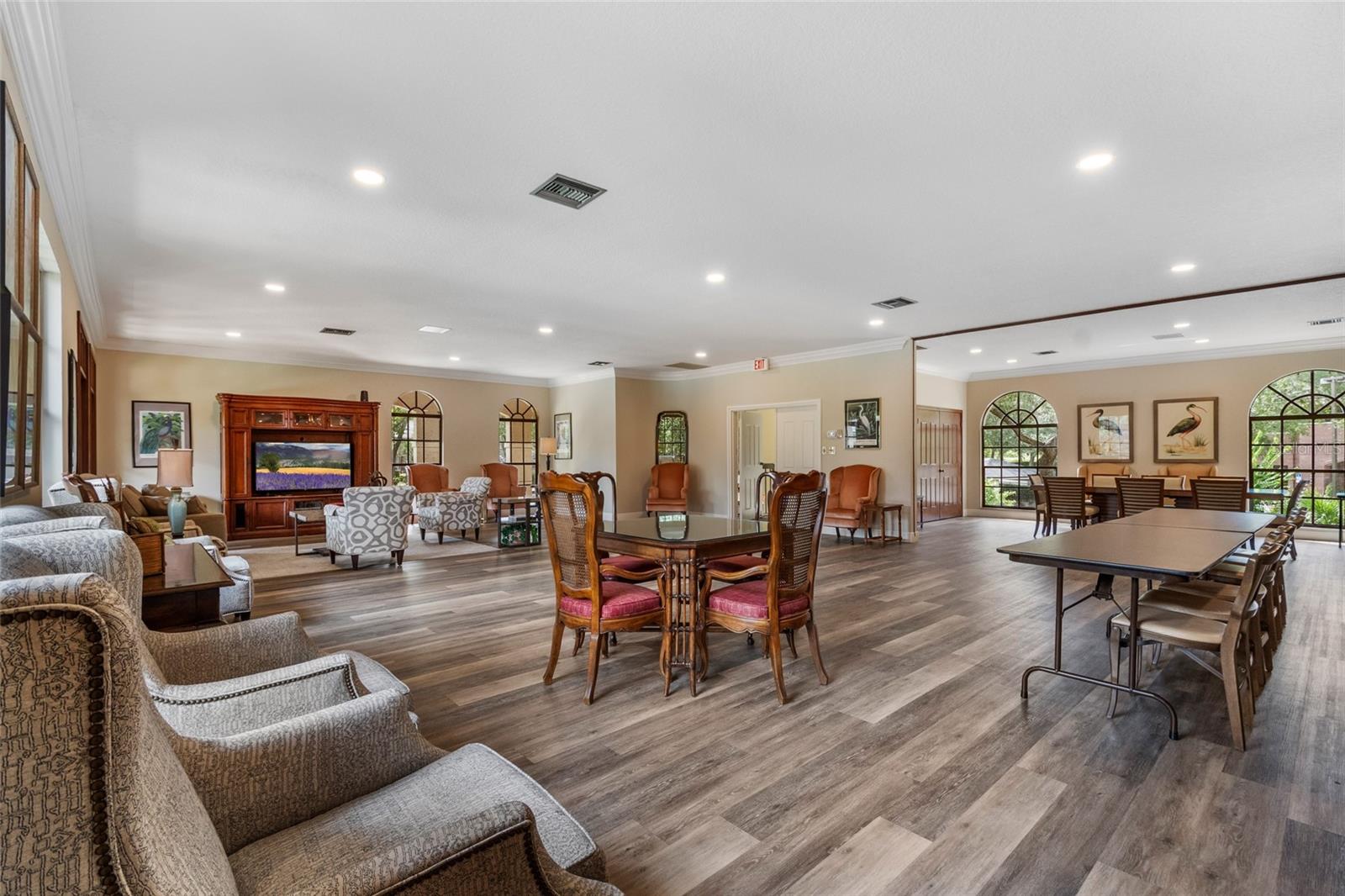 1055 KENSINGTON PARK DR #317