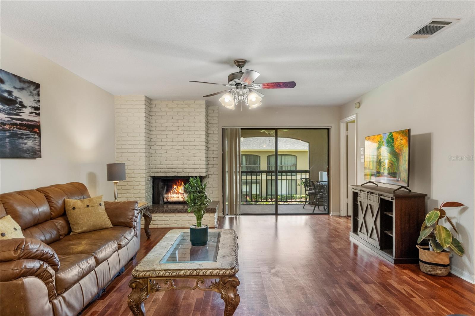 1055 KENSINGTON PARK DR #317