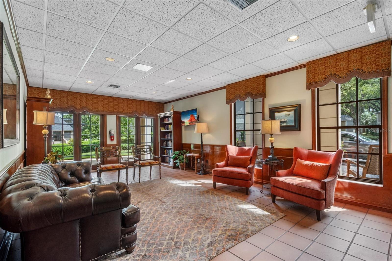 1055 KENSINGTON PARK DR #317