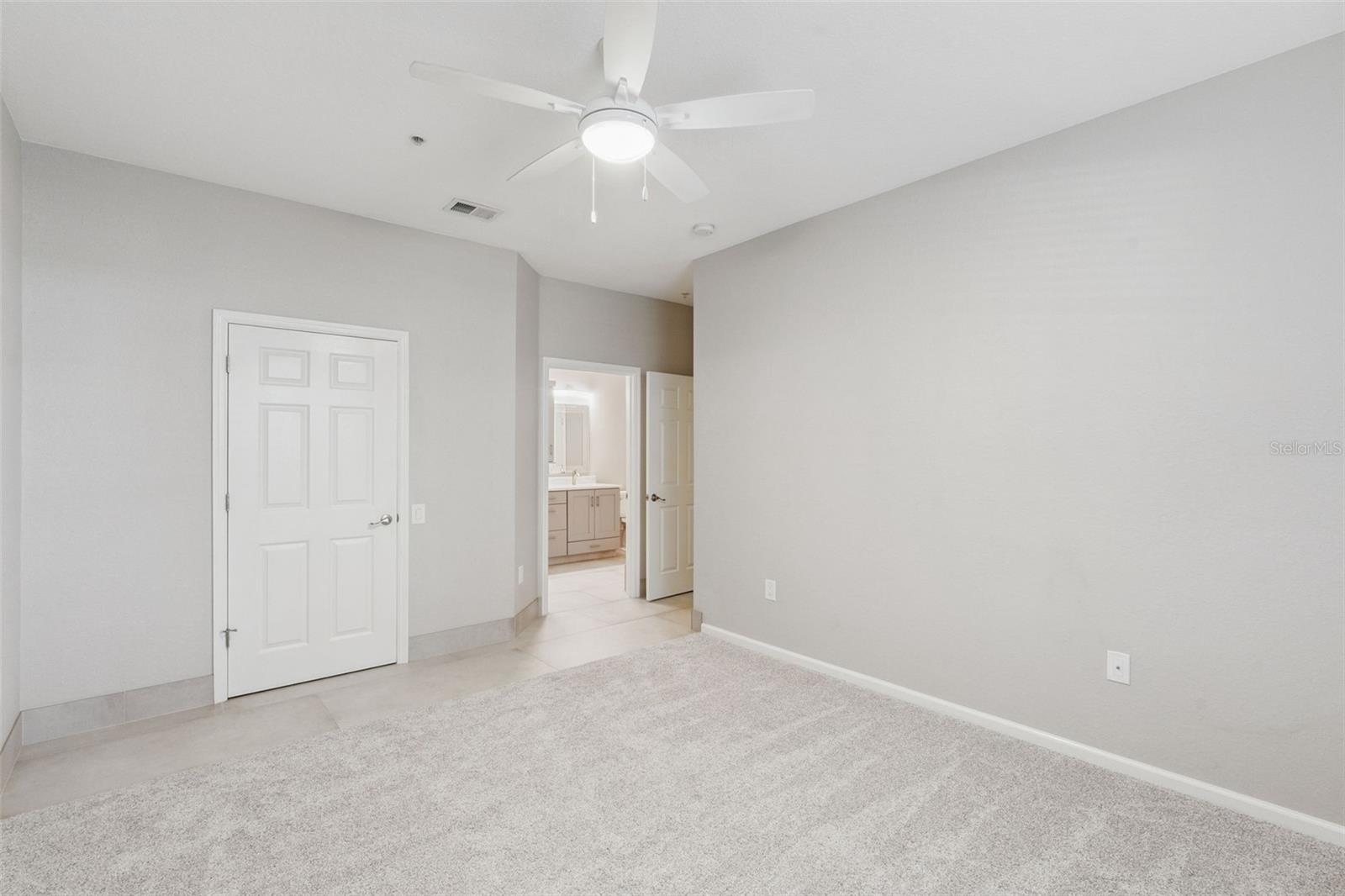 2484 SAN TECLA ST #105