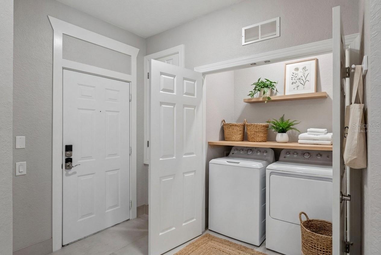 2484 SAN TECLA ST #105