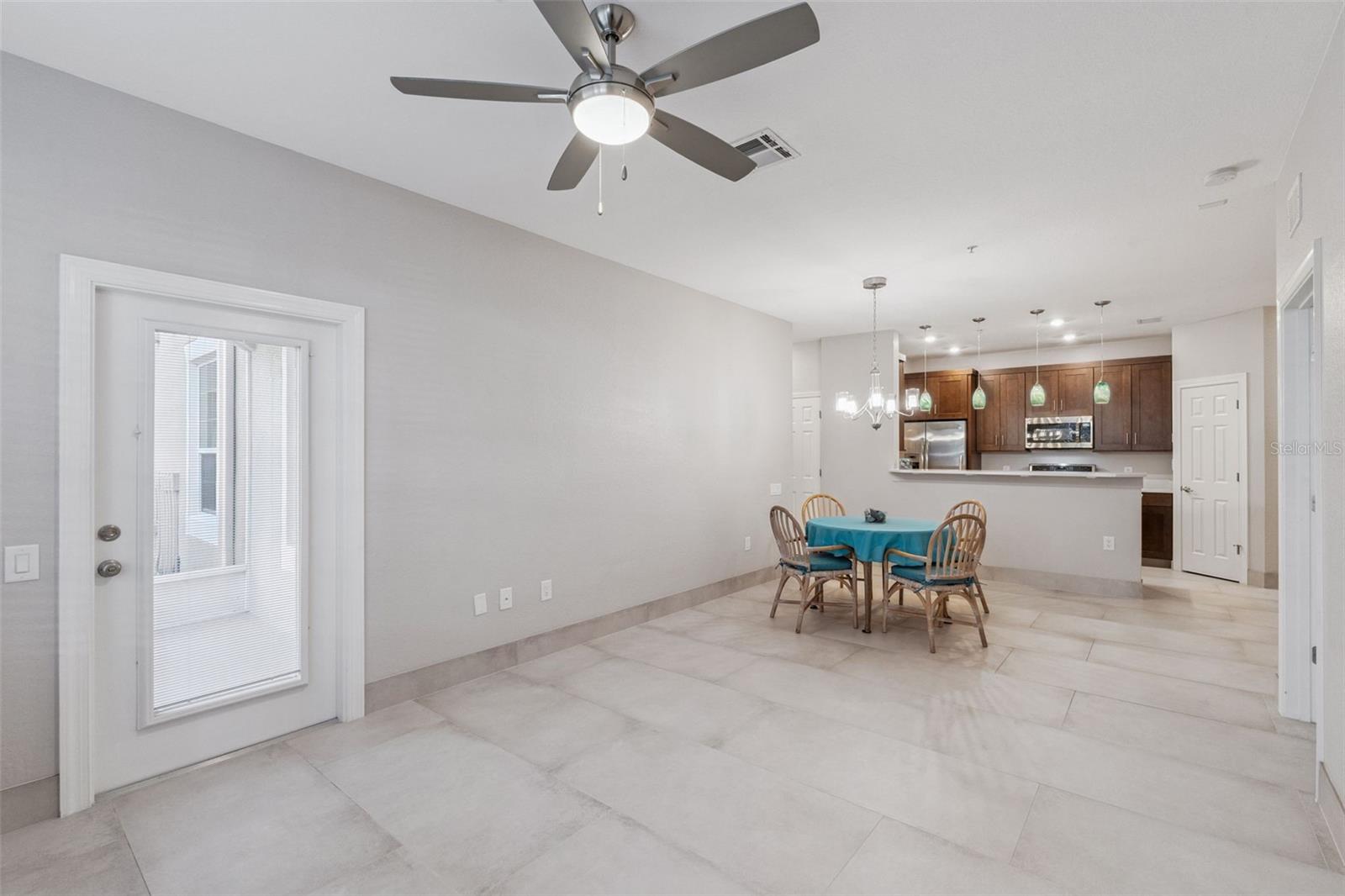 2484 SAN TECLA ST #105