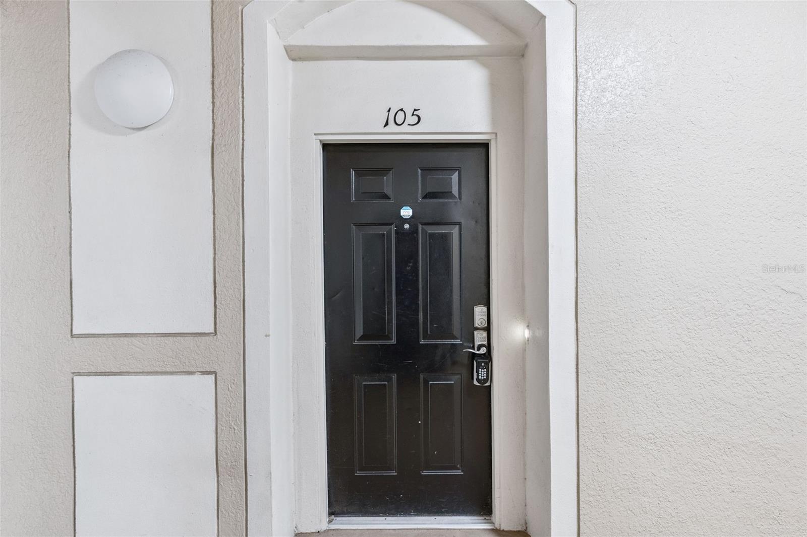 2484 SAN TECLA ST #105