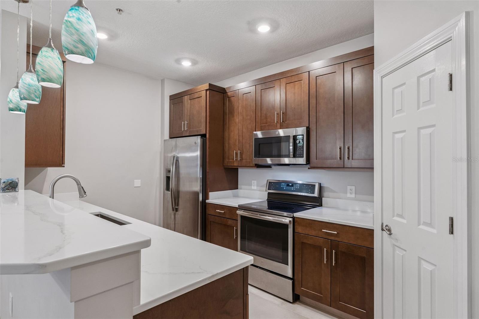 2484 SAN TECLA ST #105