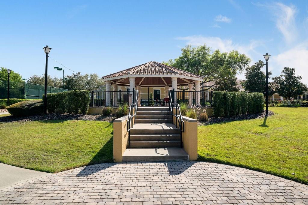 3543 FAIRWATERS CT #B