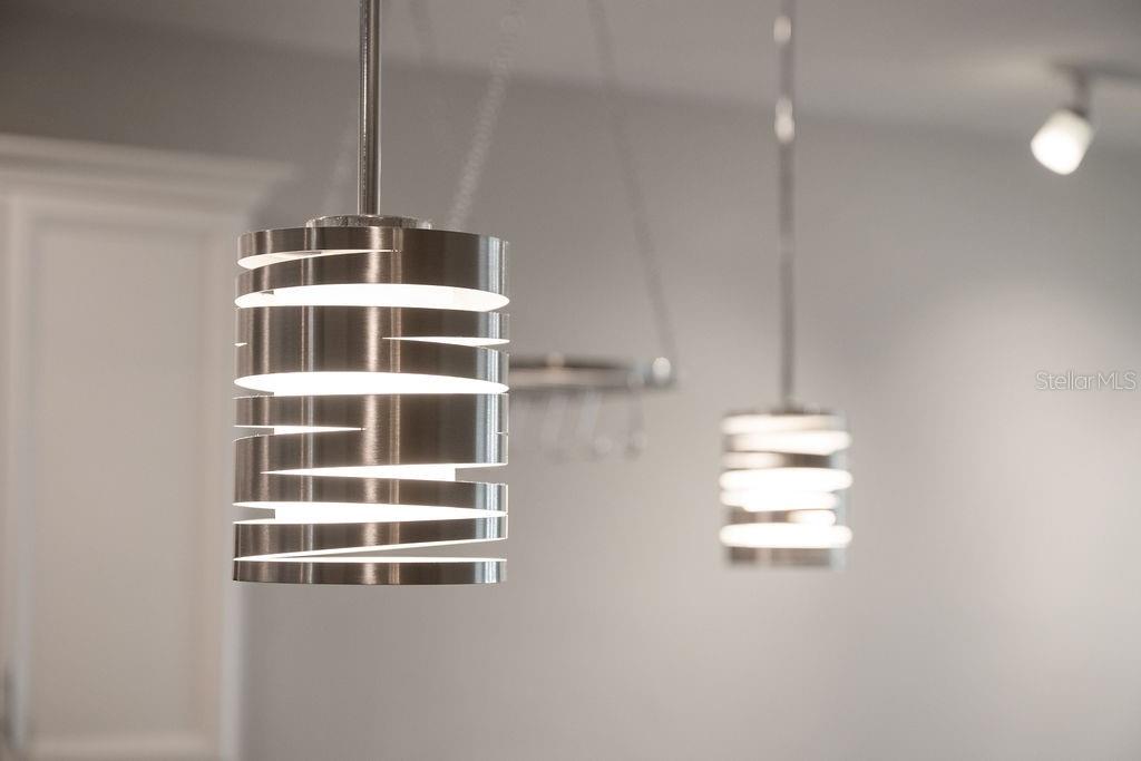 3543 FAIRWATERS CT #B