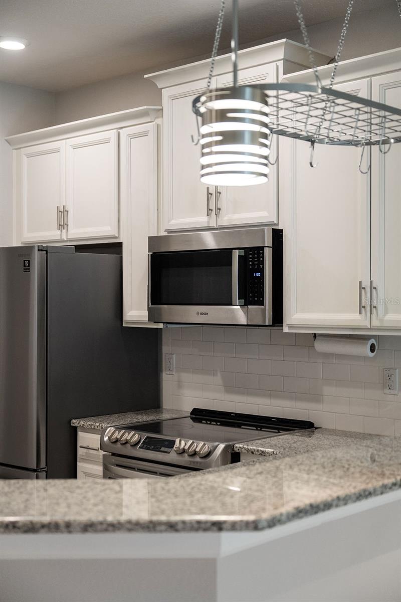 3543 FAIRWATERS CT #B