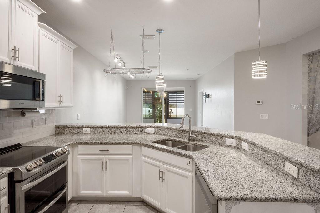 3543 FAIRWATERS CT #B